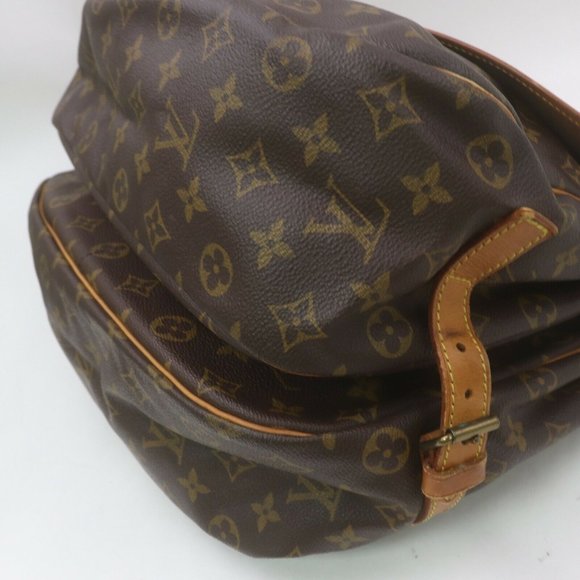 authentic Louis Vuitton Saumur 35 crossbody - Picture 8 of 17